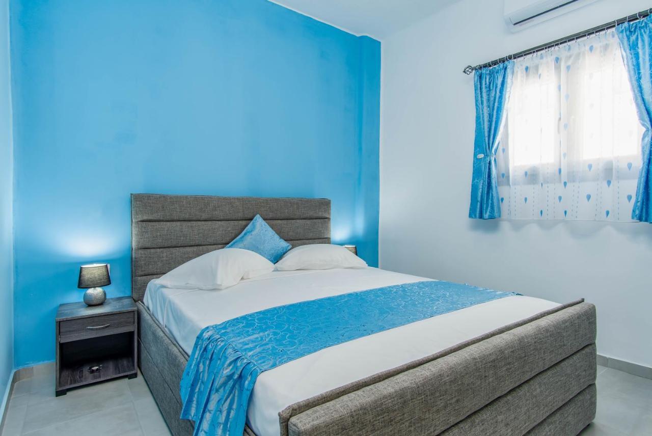 N Renieris Apartments Фиростефани Экстерьер фото